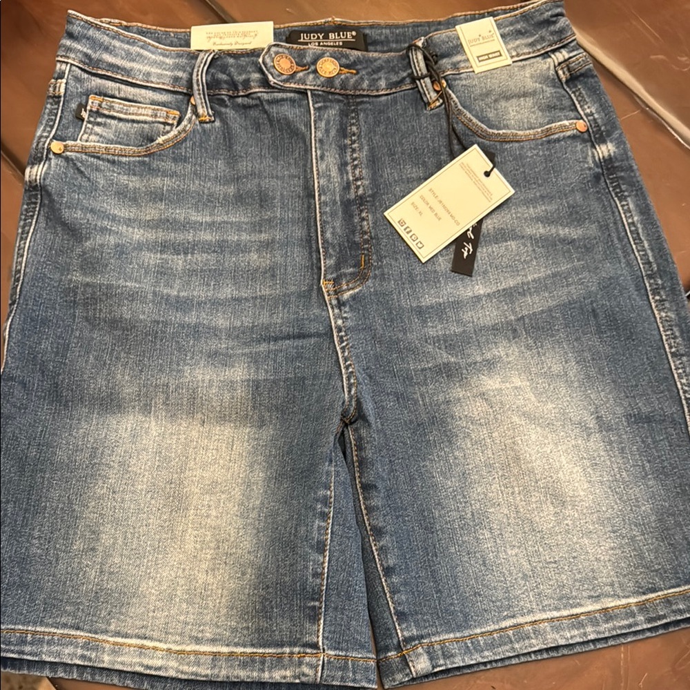 NWT Judy Blue double button women’s shorts size XL